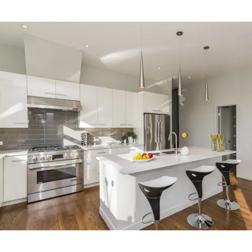 Kitchen & Dining